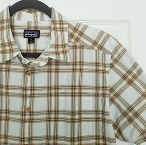 Patagonia plaid button down shirt medium